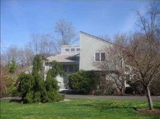 31 Roberts Rd, New City, NY 10956