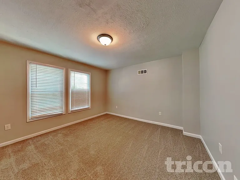515 Westbridge Dr — Photo 13