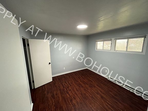 4th image of 3002 McArthur Dr APT 6