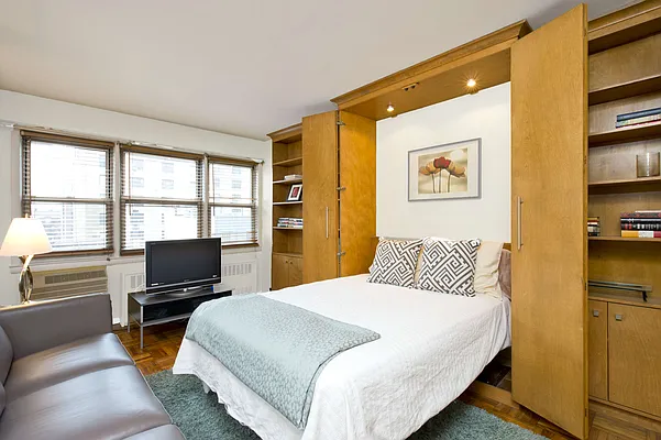 Sold by Compass | media 3