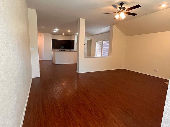 5th image of 5117 Buckthorn Dr
