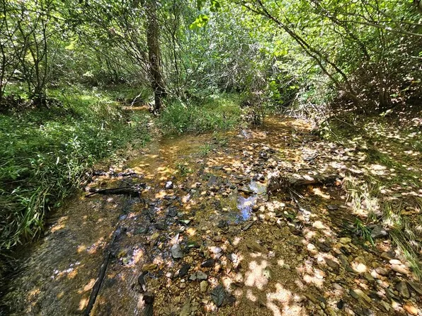 60 W James Anderson Hwy, Gladstone, VA 24553