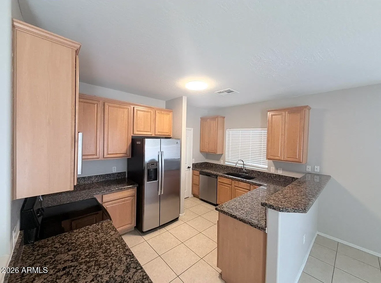 5 bed, 2.5 bath, 2375 sqft, $2,450 — Photo 3