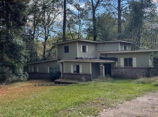3677 Forest Hill Rd, Jackson, MS 39212
