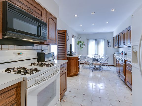 2nd image of 6523 Alderton St