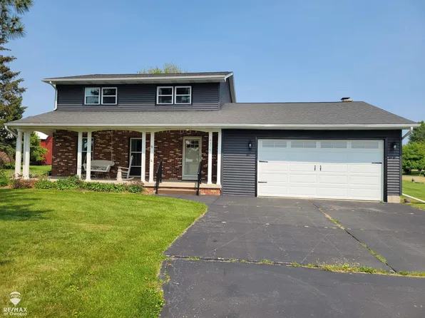 6375 S Byron Rd, Durand, MI 48429
