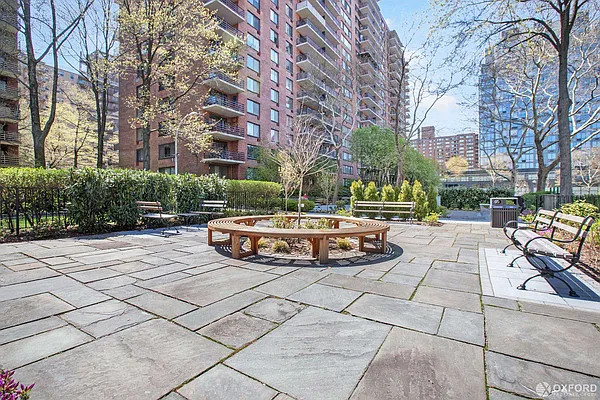 Rented by Oxford Property Group | media 18