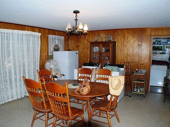 3rd image of 1507 Highland Dr
