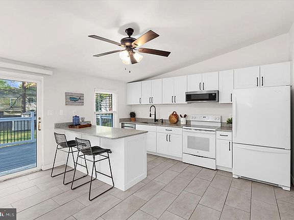 4th image of 307 Riverdale Rd