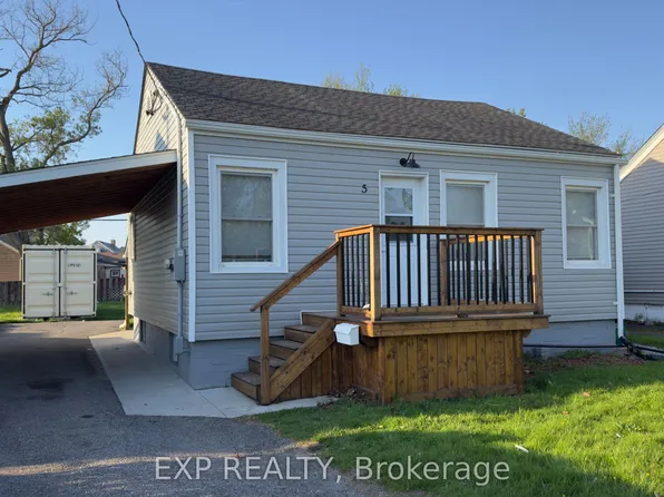 5 Plymouth Ave, Saint Catharines, ON L2R 2X8