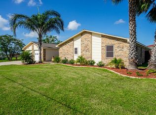 12012 Ostermeyer Rd, Galveston, TX 77554
