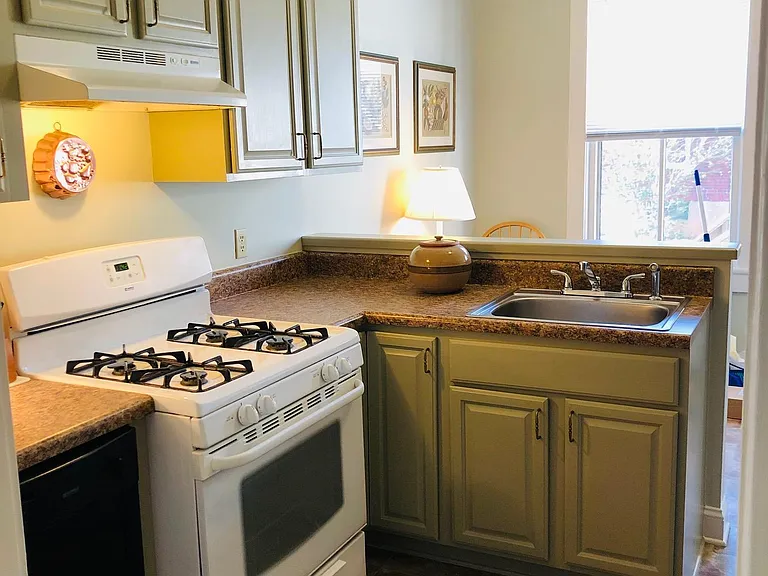 810 N Augusta St #1 — Photo 9