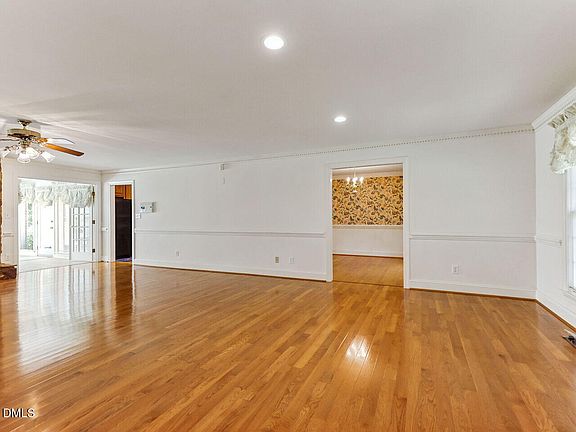 4th image of 1607 Cash Rd
