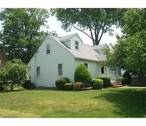 506 Francis Ave photo 1