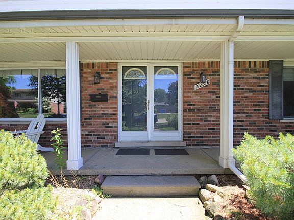 2nd image of 32310 Coventry Pl