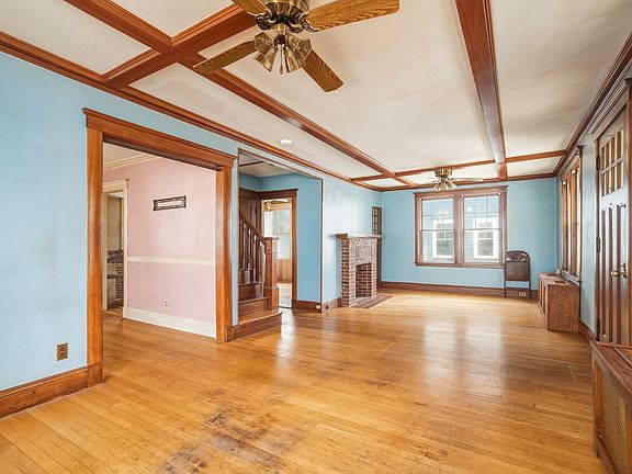 2nd image of 17 Harriet Ave