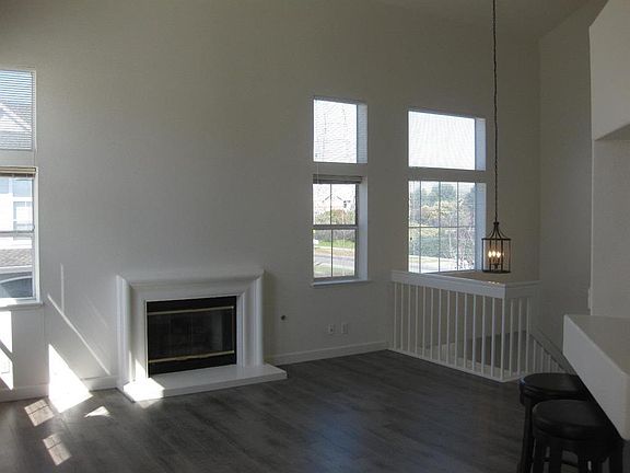 3rd image of 555 Shoal Cir
