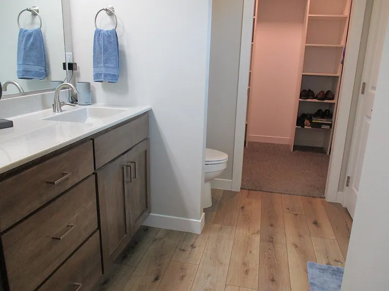177 N Canterbury Cir — Photo 21