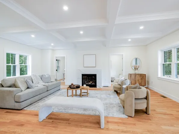 583 Fletcher St, Northbridge, MA 01534