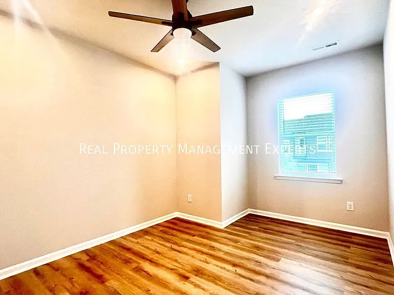 3162 Hutton Gardens Ln — Photo 13