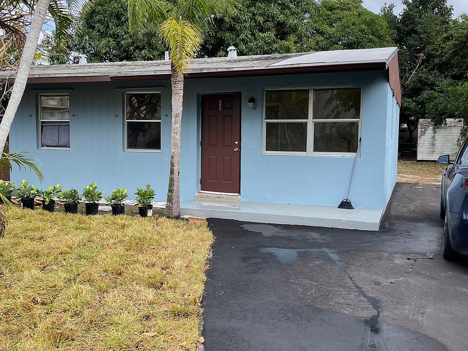 1st image of 2612 NE 3rd Ct