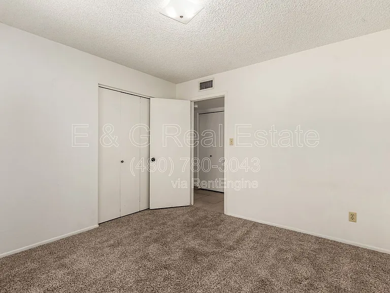 4013 S Hazelton Ln — Photo 24