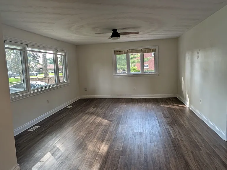 175 Colcleugh Ave — Photo 21