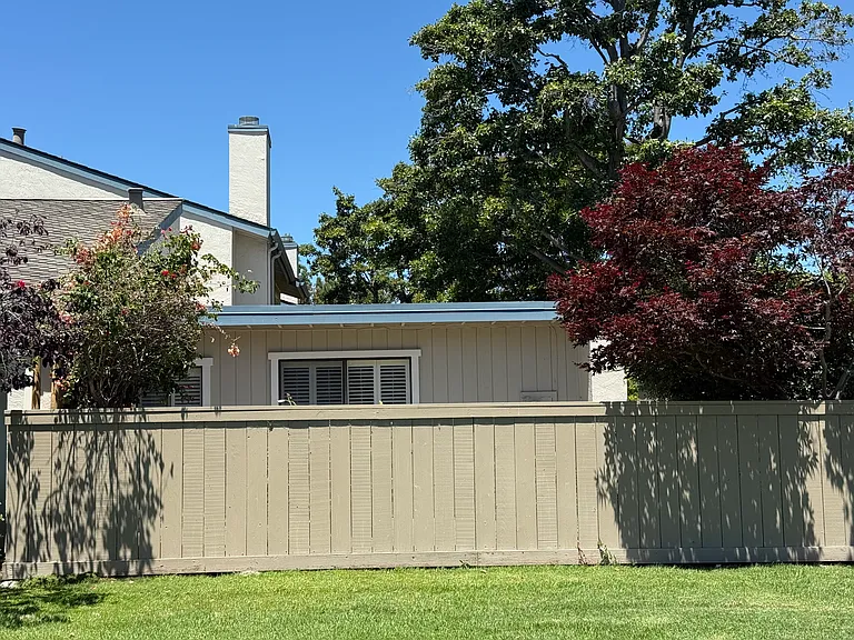 607 Aquarius Ln — Photo 29