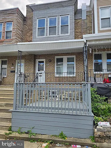 962 Carver St Photo 1