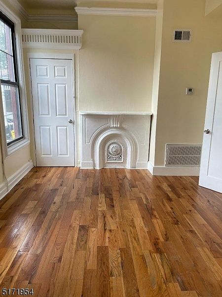 1st image of 164 N Day St Unit 1R