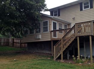 3136 Fernwood Ave, Davenport, IA 52807