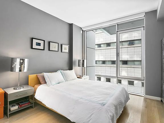 3rd image of 50 Franklin St APT 3E