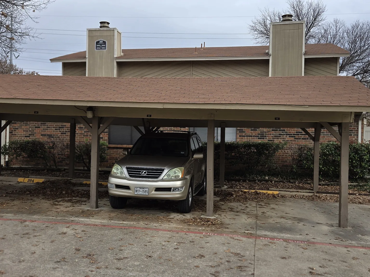 3 bed, 1083 sqft, $1,900 — Photo 1