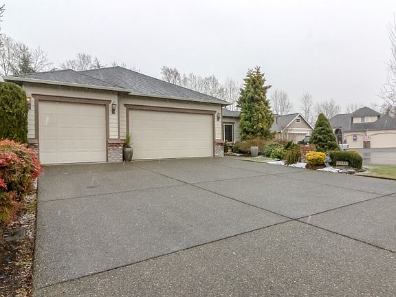 3rd image of 15021 148th Avenue Ct E