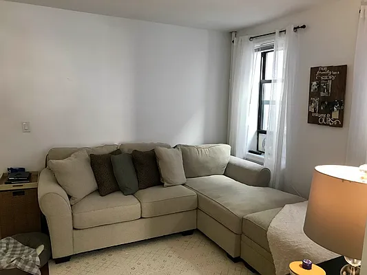 Rented by Voro, LLC | media 22