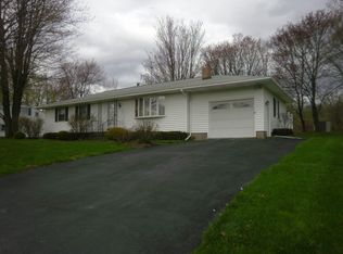 14 Highview Dr, Deerfield, NY 13502