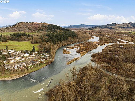 4th image of 2080 Harbor Dr