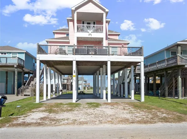 962 Meynig Dr, Crystal Beach, TX 77650