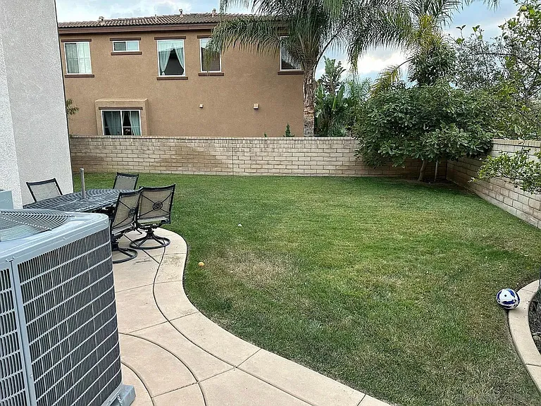 11320 Laurelcrest Dr — Photo 1