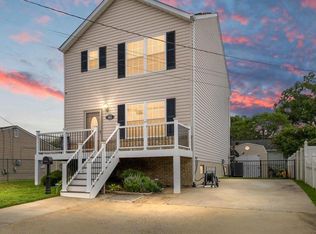 305 Cloverhill Rd, Pasadena, MD 21122