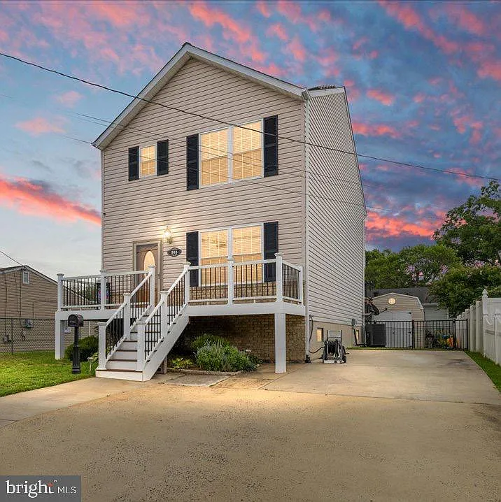 305 Cloverhill Rd photo 1