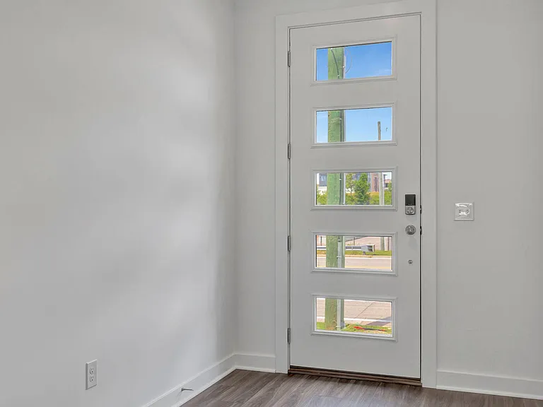 7440 Durham Pl — Photo 4
