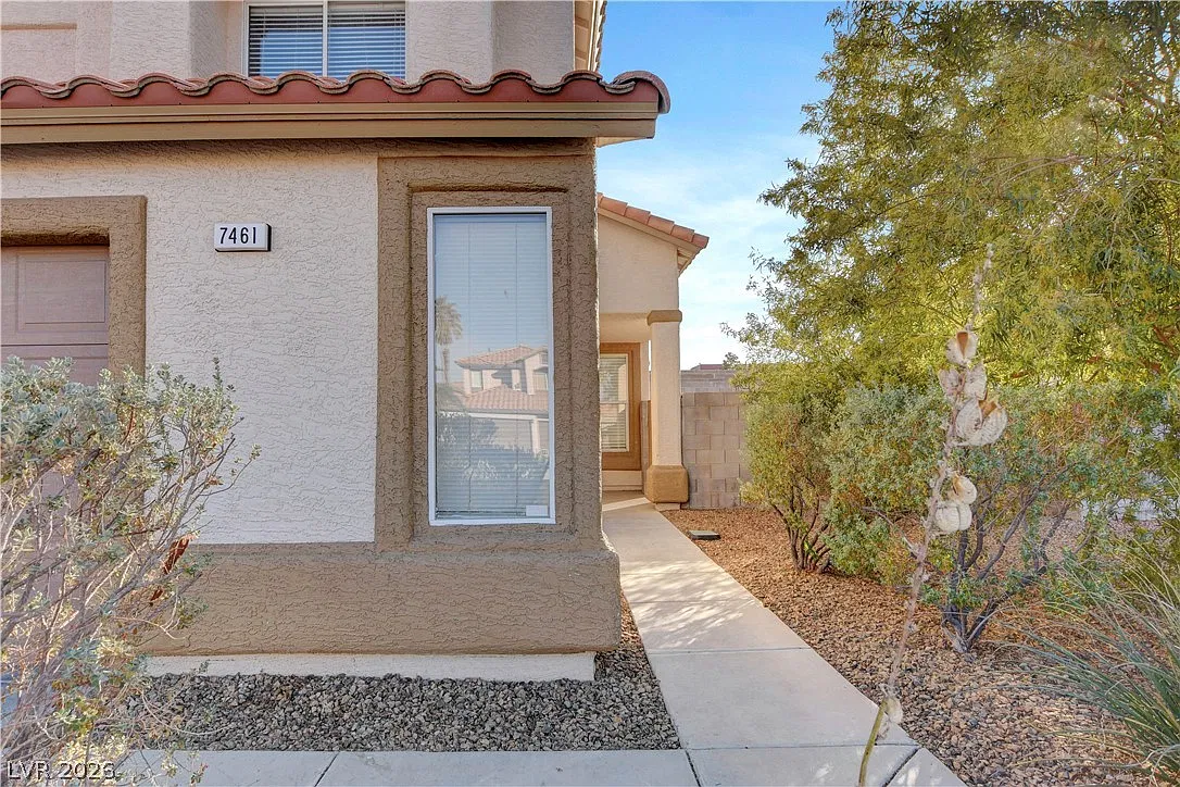 3 bed, 2.5 bath, 1684 sqft, $2,000 — Photo 4