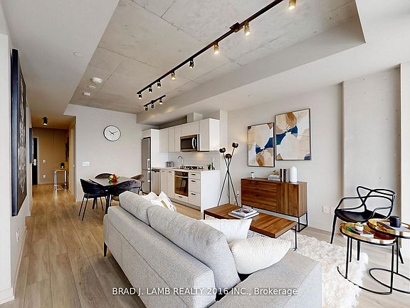 3rd image of 458 Richmond St W #1207