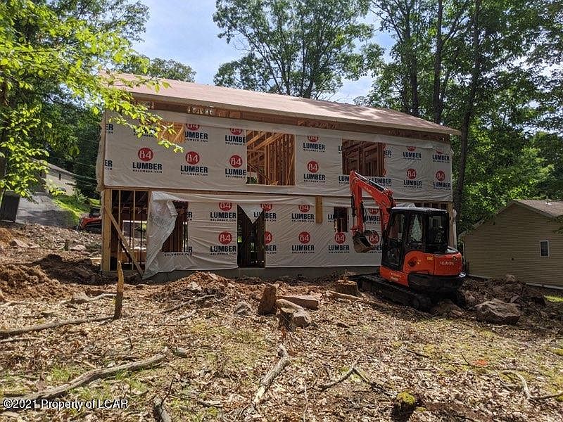 2nd image of 284 Buck Saw Dr