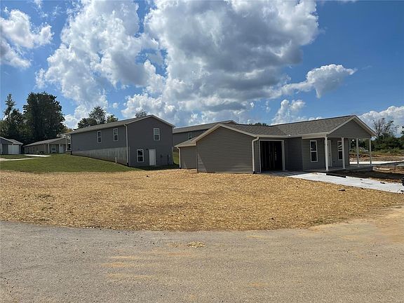 2nd image of 490 Orthview Dr