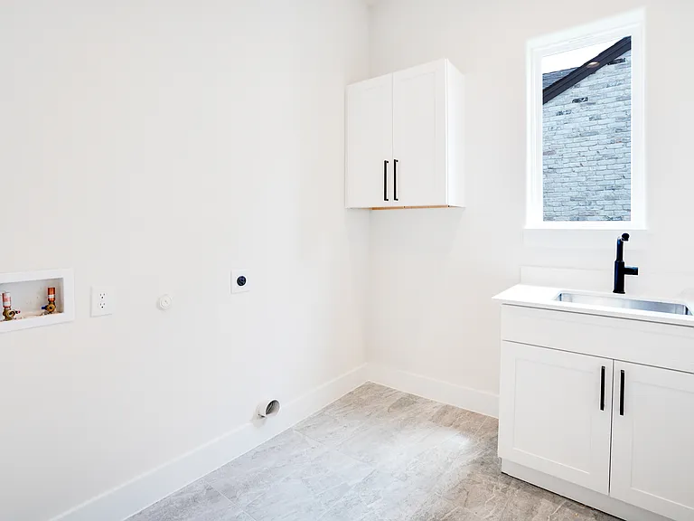 7614 Linwood Ave — Photo 31