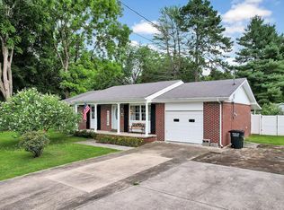 206 W 3rd St, Jasper, TN 37347