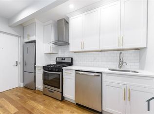 2883 E 196th St #2R, Bronx, NY 10461