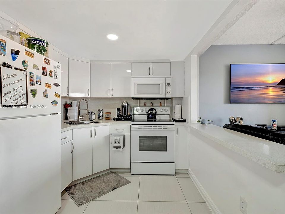 1st image of 300 NW 42nd Ave APT 802